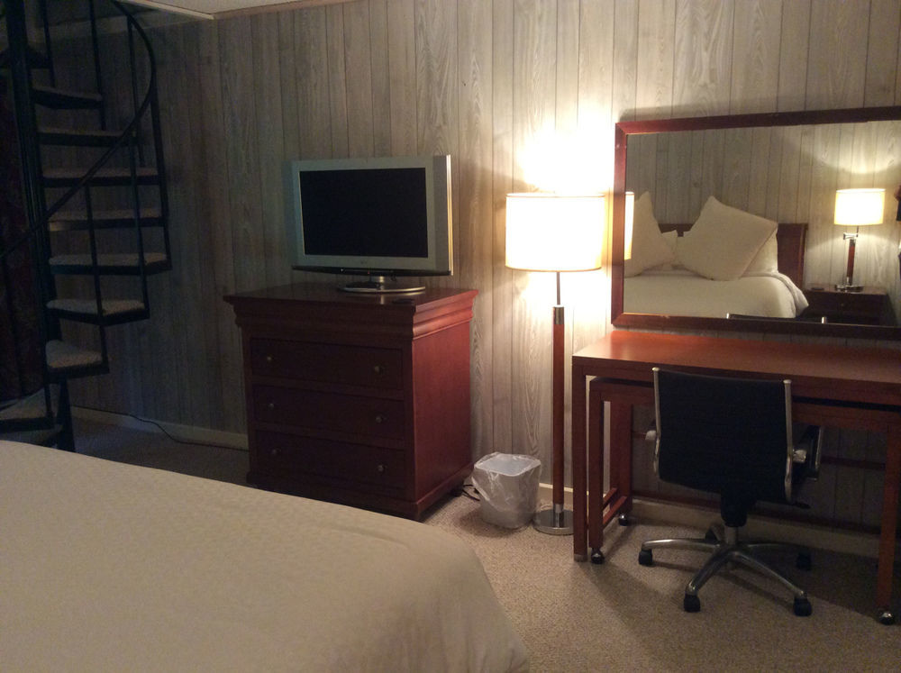 Evergreen Valley Inn Stoneham Eksteriør billede
